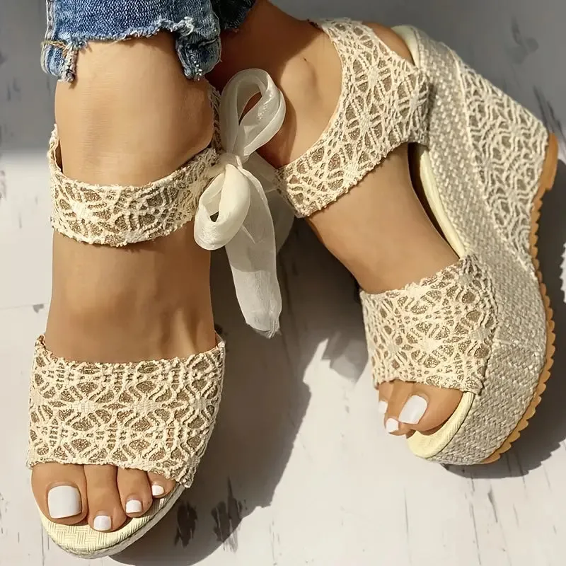 Eléa - Wedge Sandals with Lace Detail and Bow