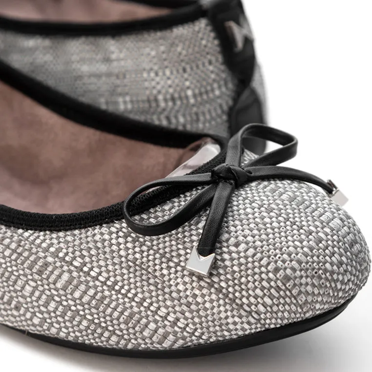 FRANKIE Ballet Flat Shoes - Black/White