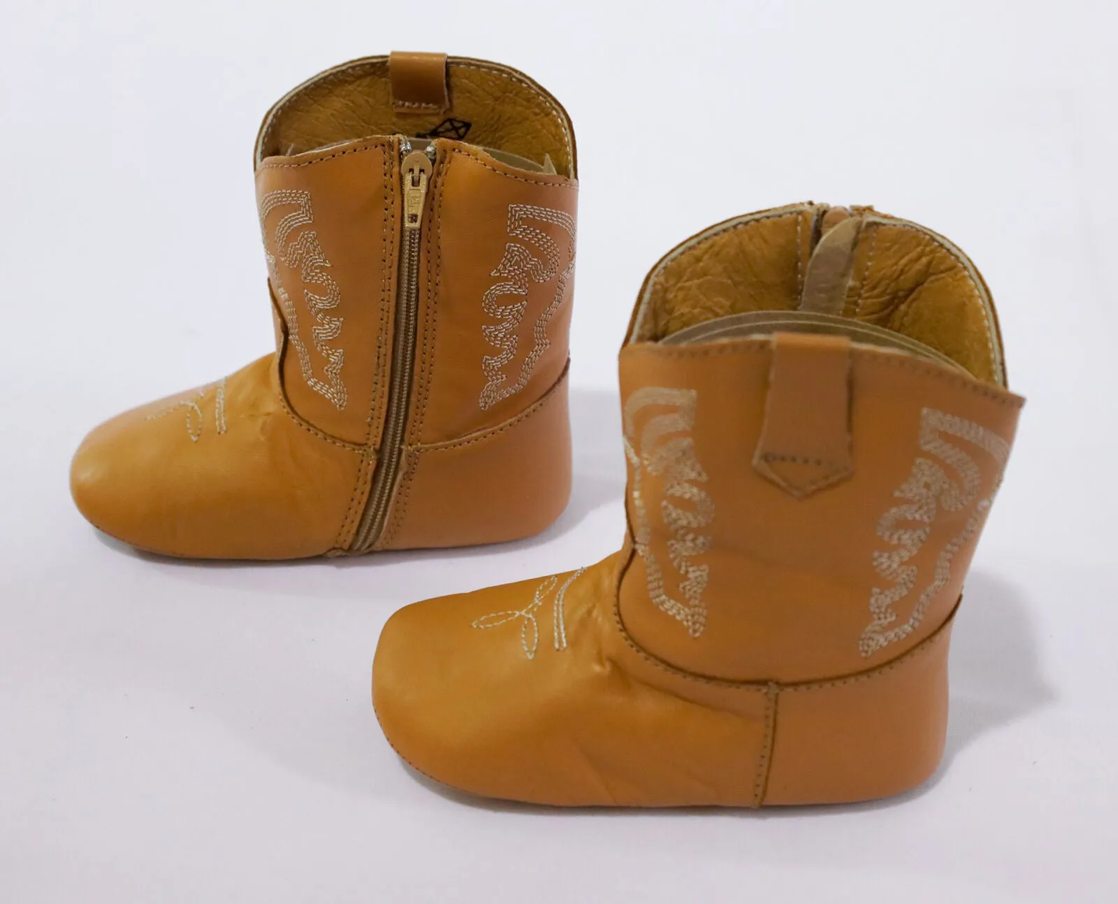 Plano Boot, Honey