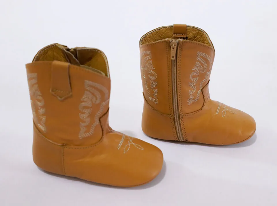 Plano Boot, Honey